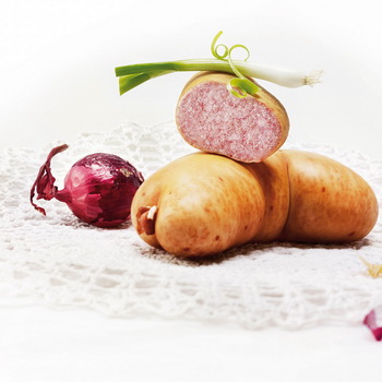 Bedford Bauernhof-Zwiebelmettwurst gekocht und geräuchert